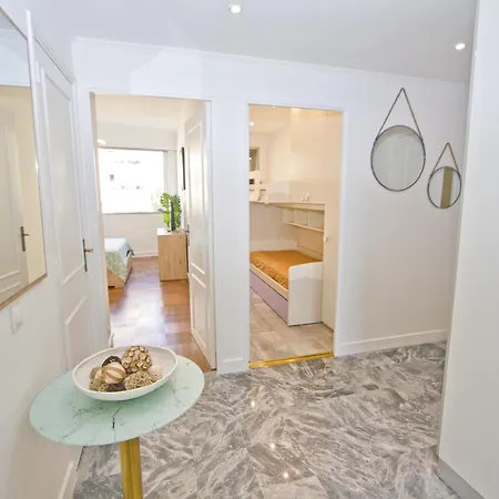 Luxury Sea Front Milord Appartamento