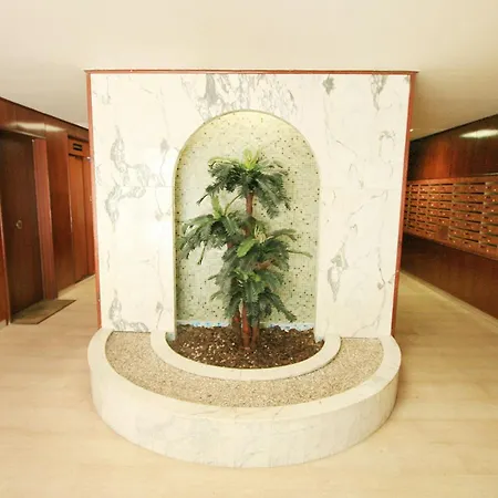 Luxury Sea Front Milord Apartment