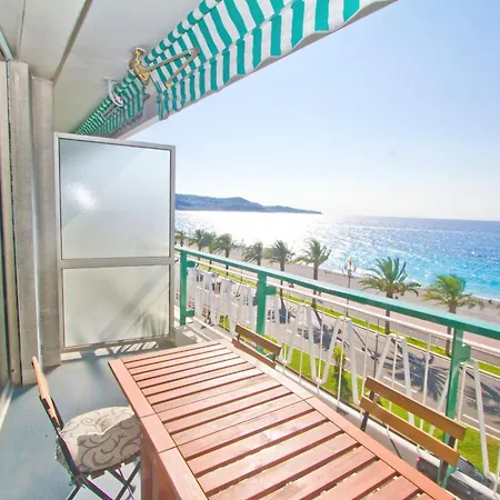 Luxury Sea Front Milord Apartment *